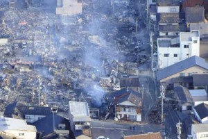 一场7.6级地震，把日本的“救灾神话”底裤震掉了