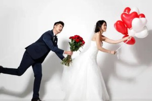 “两头婚”在国内悄然出现，“两头婚”逐渐增多？你能接受吗？